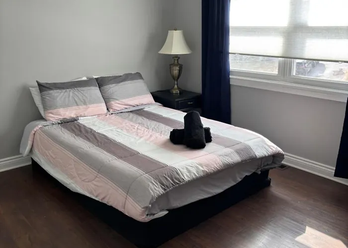 5bd 3bth Sleeps 14 With Driveway Parking Arlington Heights